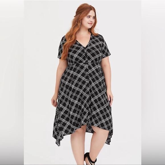Torrid Black White Plaid Button Front Midi Challis Dress Pockets 1X Sharkbite - Picture 4 of 15